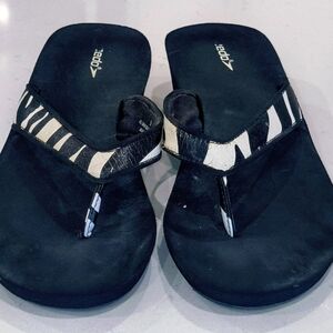Speedo Women's Black and White Sandals, Size 9